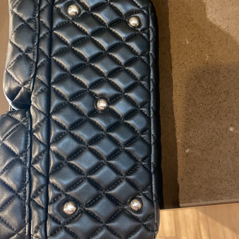 Iconic Chanel bag !!!! - Picture 4 of 8